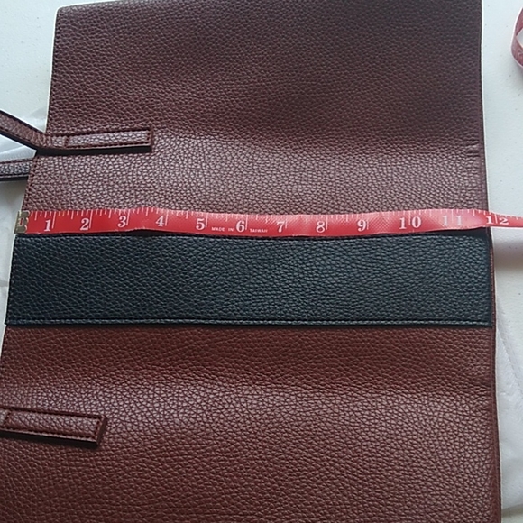 NWOT Vince Camuto Flat Tote - Picture 7 of 8